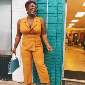 Two peice linen mustard suit !